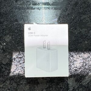 Apple USB-C Power Adapter in White